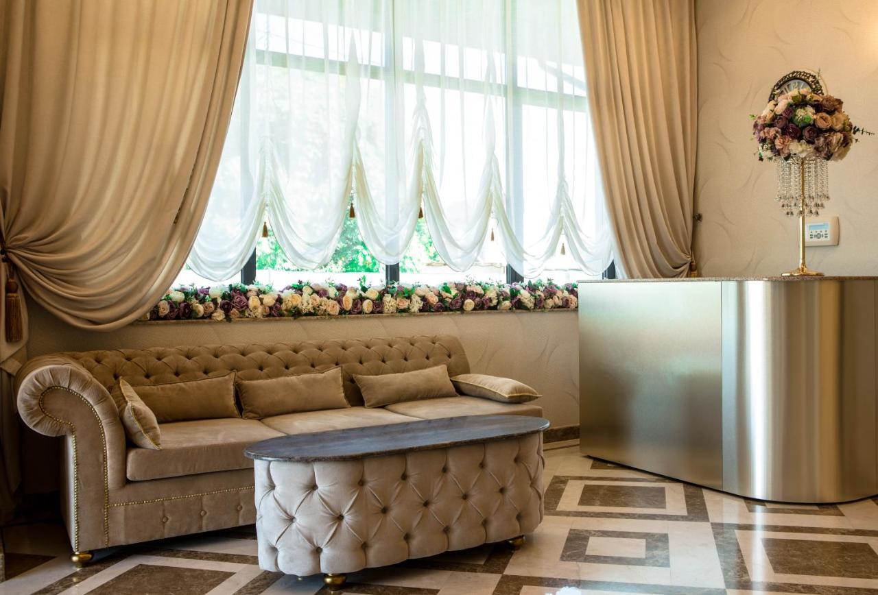 Hotel Reve Mariage Bucarest Esterno foto