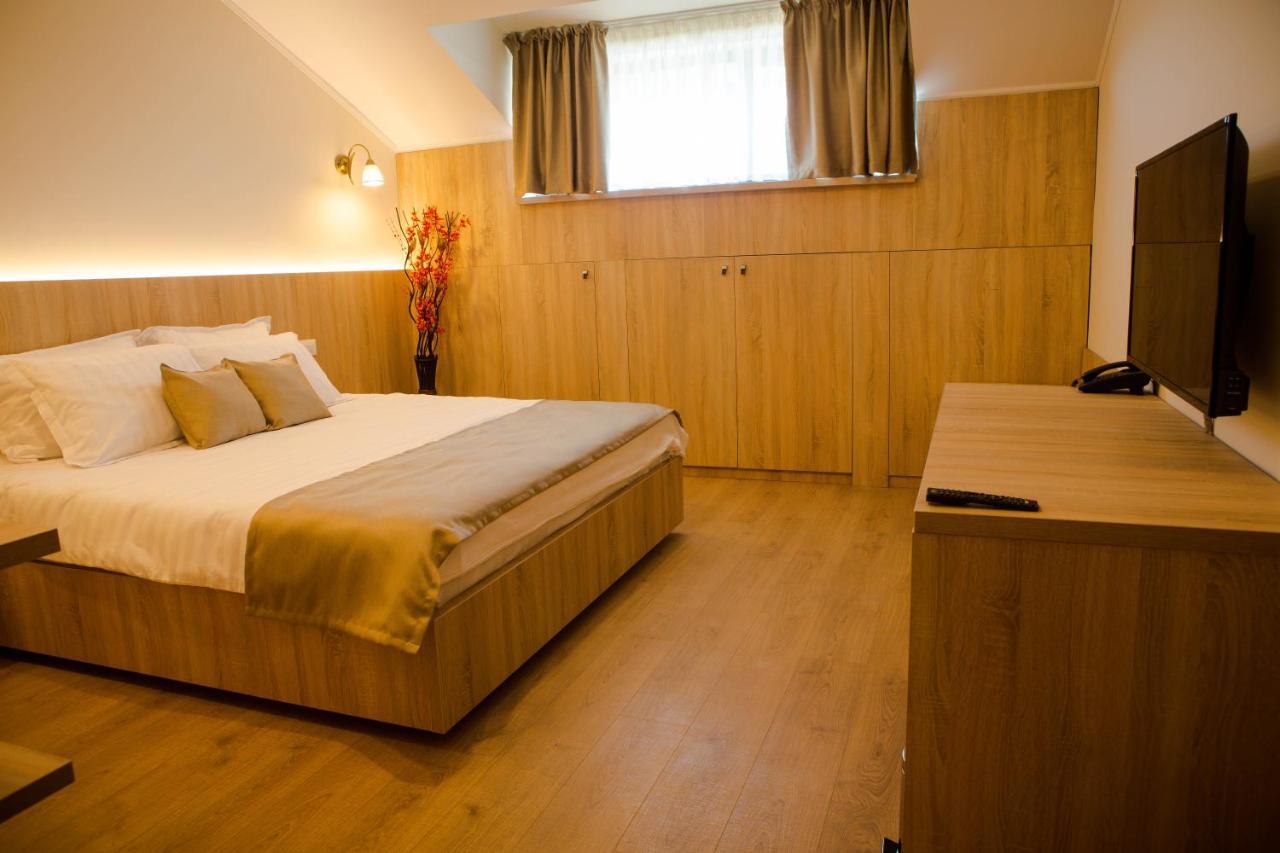 Hotel Reve Mariage Bucarest Esterno foto